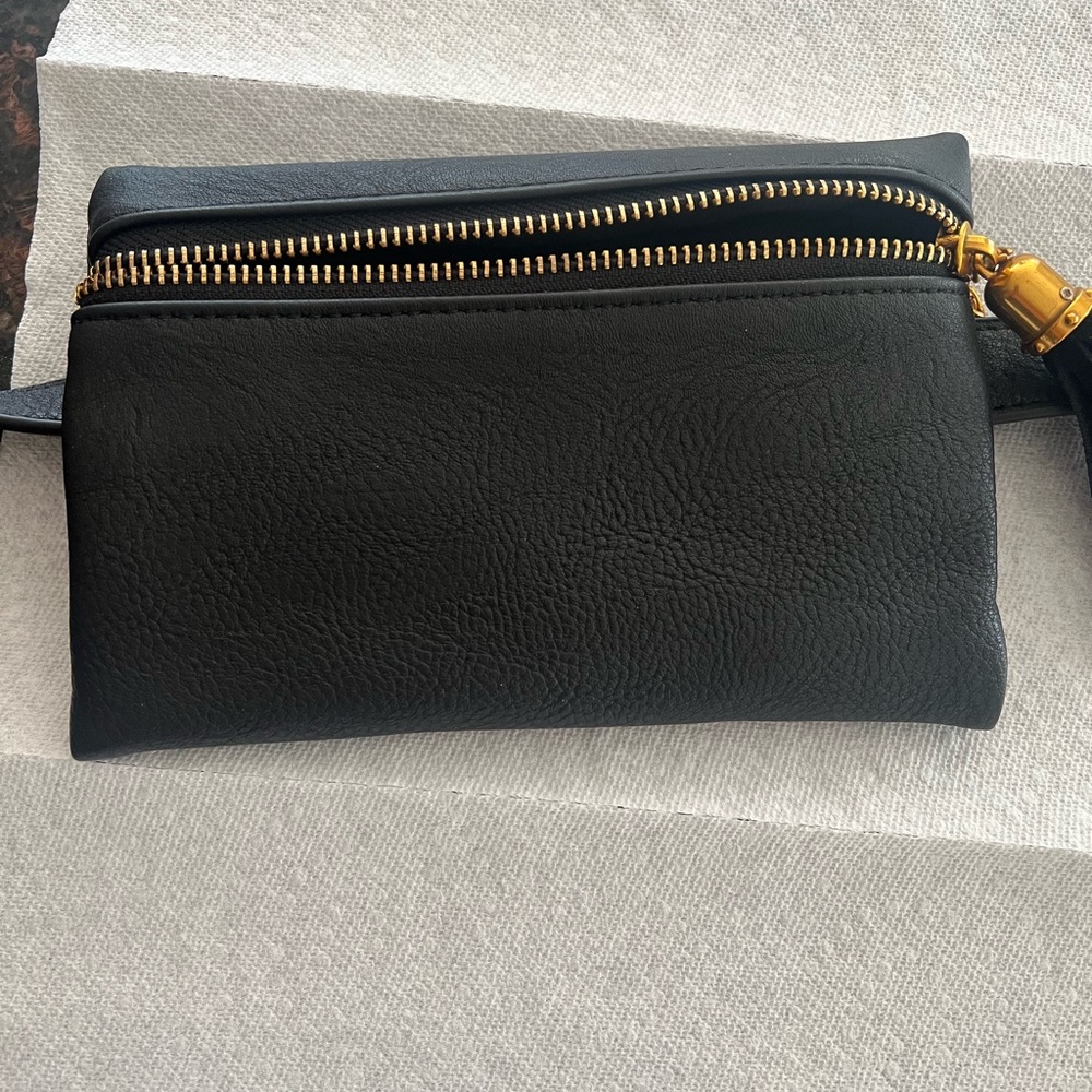 Black belt bag